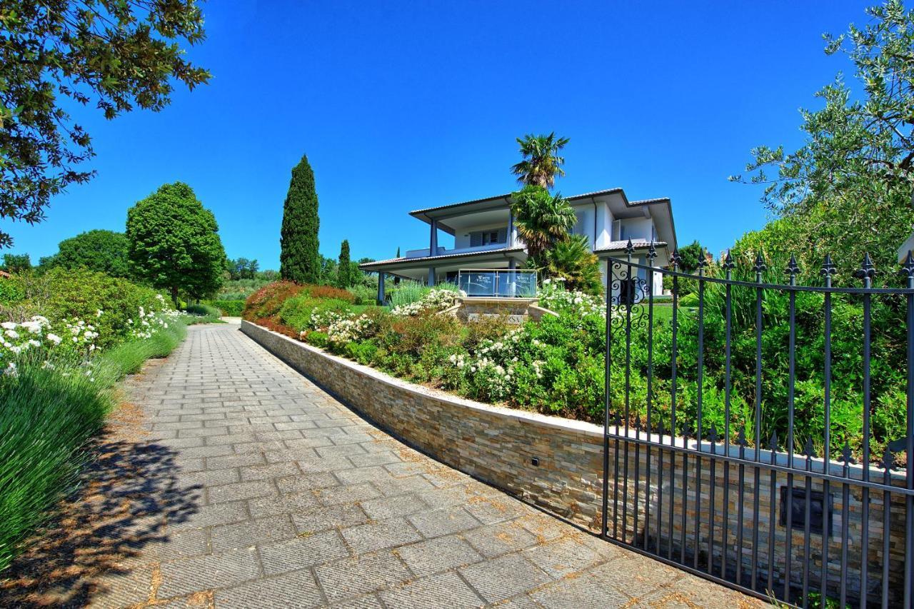 Casa White By Posarellivillas كاستيجليون فيورنتينو المظهر الخارجي الصورة